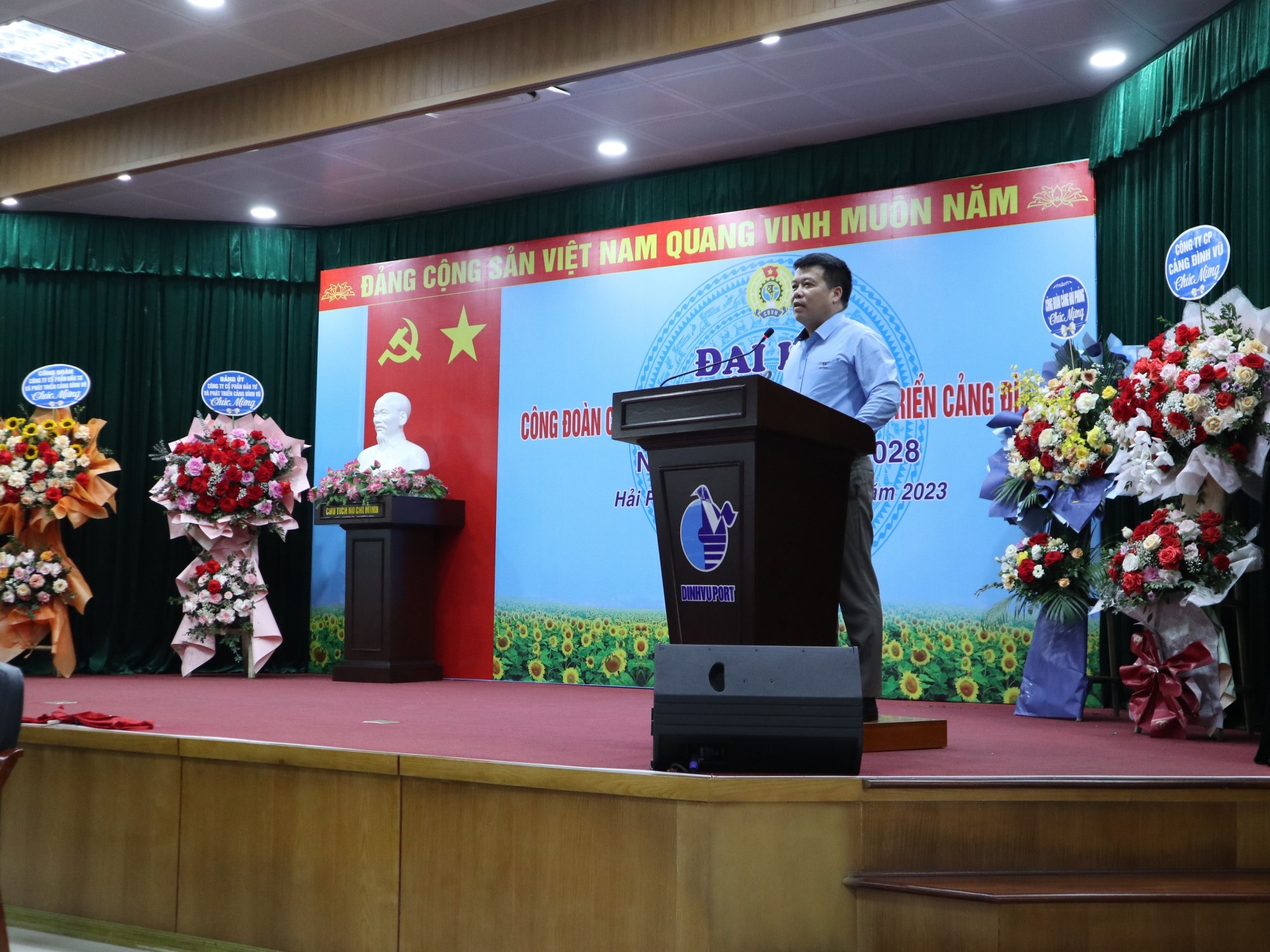 Tổng Giám đốc Cao Văn Tĩnh phát biểu tại Đại hội